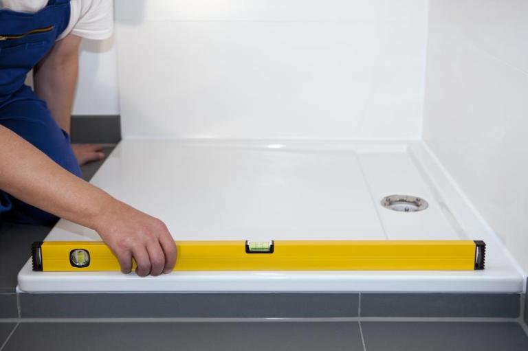Douche ou baignoire, quel choix pour une installation sanitaire ?